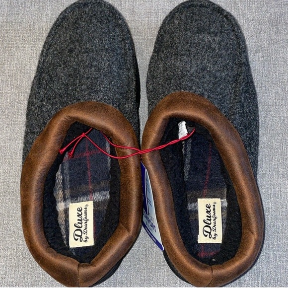 Dluxe by Dearfoam Memory Foam Slippers - Picture 2 of 6